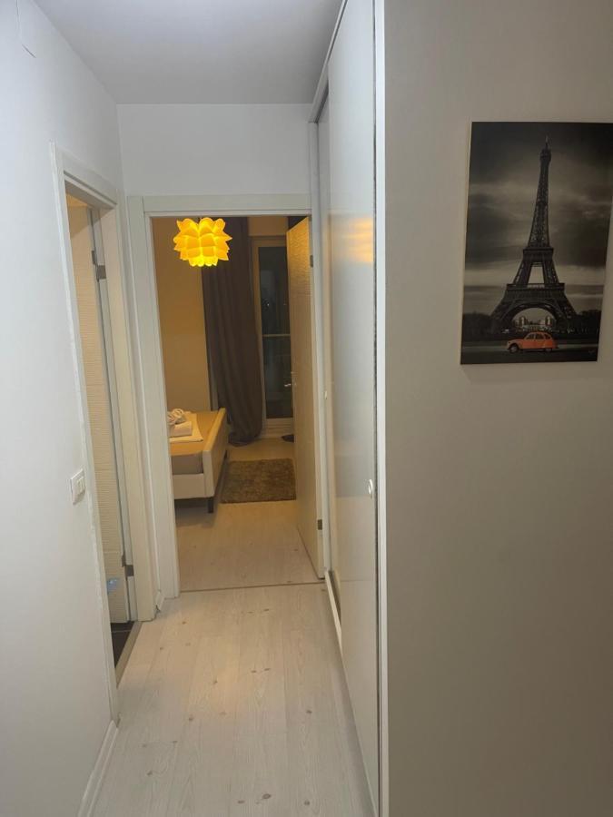 אוטופן Tranzzit Airport Apartment II מראה חיצוני תמונה