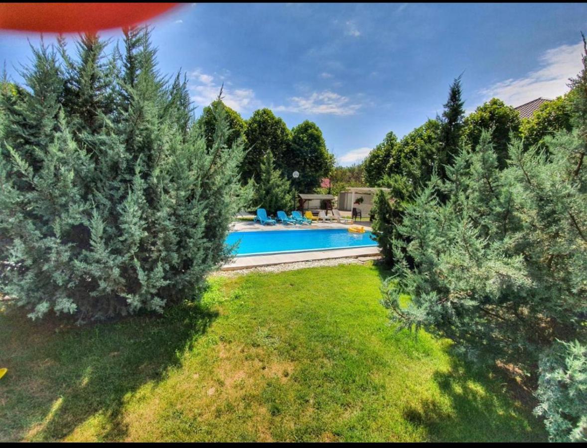 אוטופן Tranzzit Airport Apartment II מראה חיצוני תמונה