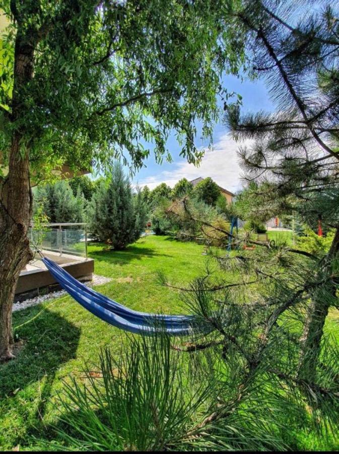 אוטופן Tranzzit Airport Apartment II מראה חיצוני תמונה